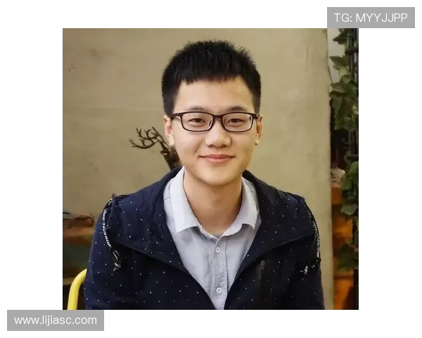 深圳足球队的崛起之路:亚运会背后的奋斗与荣耀故事 深圳足球队的崛起之路:亚运会背后的奋斗与荣耀故事