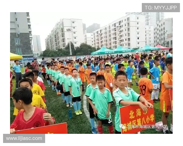 足球明星的小名字背后的故事与他们的成长历程揭秘