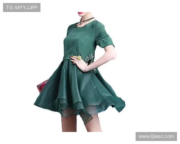 足球场上的时尚风向标哪些明星选择绑头发展现个性魅力 足球场上的时尚风向标哪些明星选择绑头发展现个性魅力