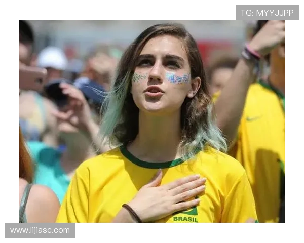 绑小辫的足球明星们如何用独特风格征服赛场与球迷的心 绑小辫的足球明星们如何用独特风格征服赛场与球迷的心